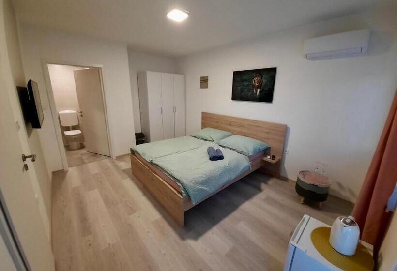 اتاق لوکس با بالکن, Rooms Optim