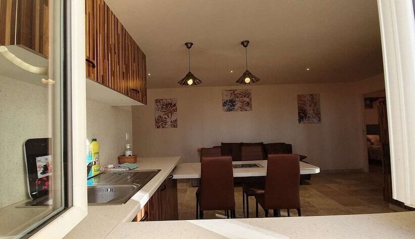 Дом 2 Спальни, Domaine Du Cardou
