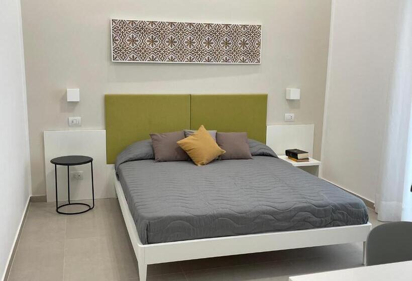Номер Deluxe Кровать Кинг, Pianohome Sorrento
