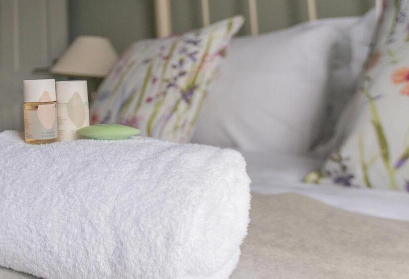 Standard room with outdoor bath, Dartmoor Inn
