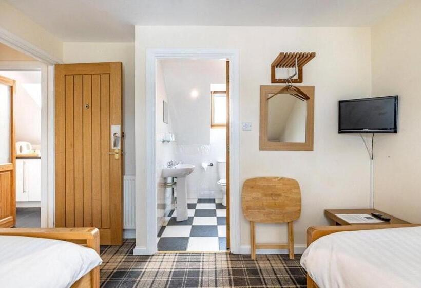 Номер Стандарт с Балконом, Braeside Guest House, Loch Lomond