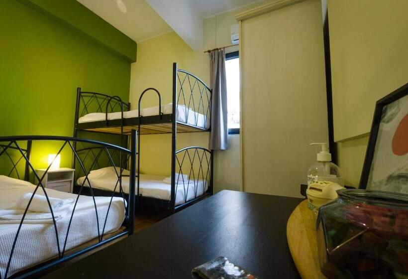 غرفة قياسية رباعية, Rentrooms Thessaloniki