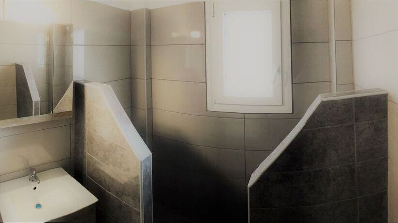 اتاق استاندارد سه نفره, Villa Agas