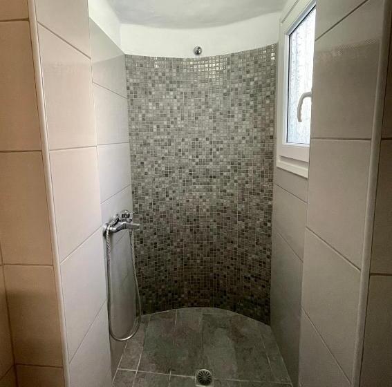 اتاق استاندارد سه نفره, Villa Agas