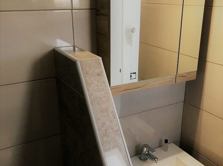 اتاق استاندارد سه نفره, Villa Agas