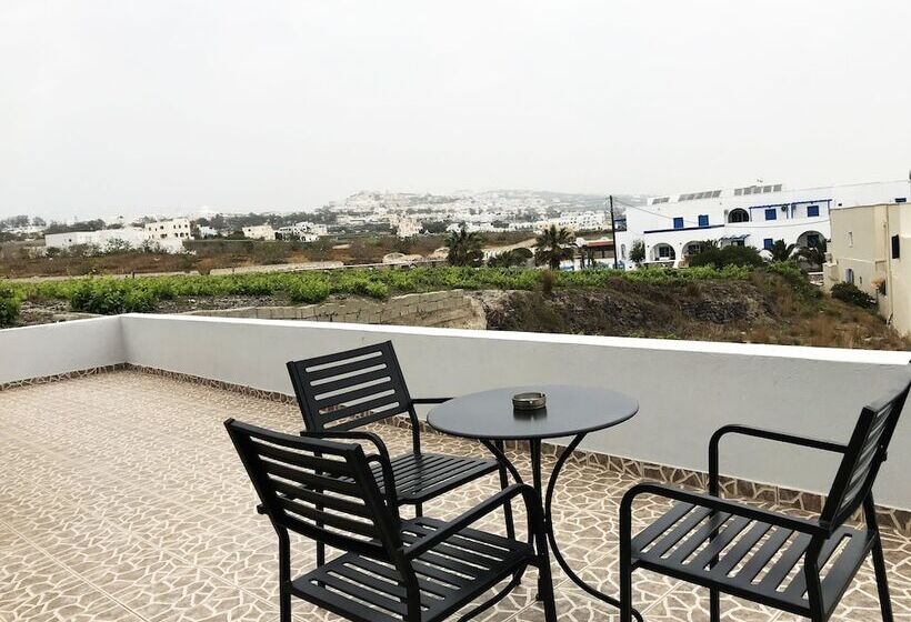 اتاق استاندارد سه نفره, Villa Agas