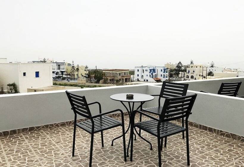 اتاق استاندارد سه نفره, Villa Agas