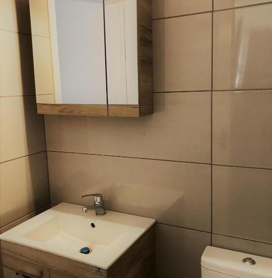 اتاق استاندارد سه نفره, Villa Agas