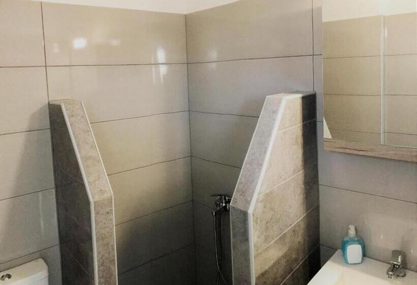 اتاق استاندارد سه نفره, Villa Agas