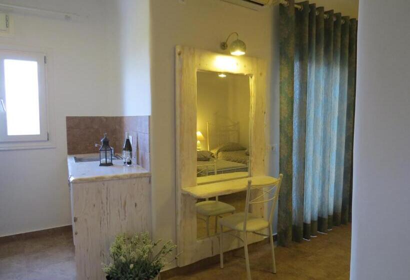 اتاق سوپریور چهار تخته, Villa Manos