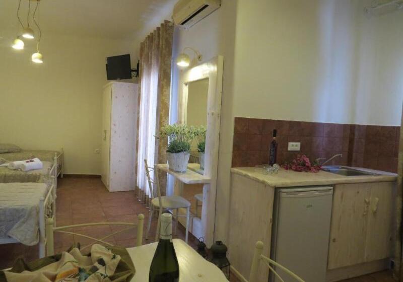 اتاق سوپریور چهار تخته, Villa Manos