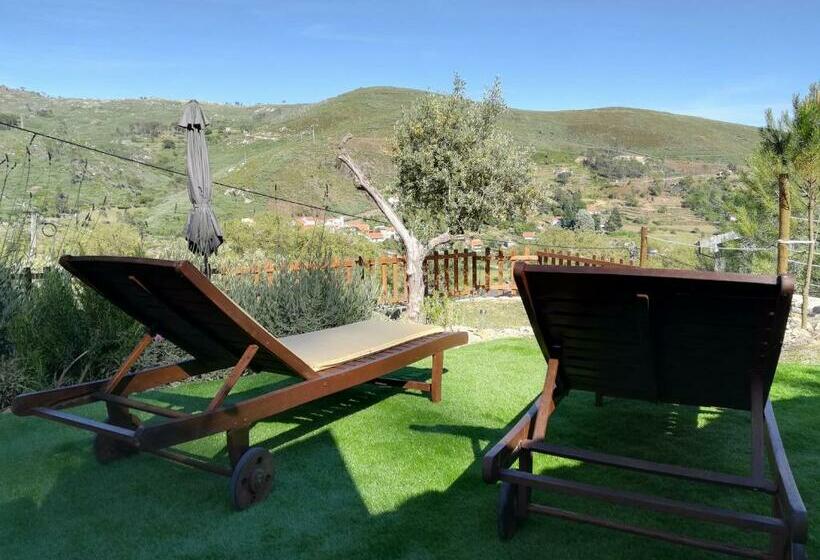 سوییت خانوادگی, Unhais Valley   Country House