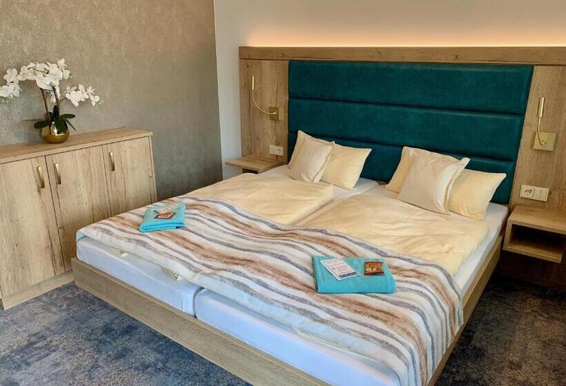 Номер Deluxe с Балконом, Villa Frieden Hotel & Seminarhaus