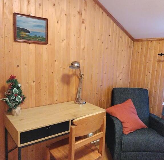 Номер Стандарт Индивидуальный Совместная Ванная, Hammarstrand Budget Hotell  Lergodset
