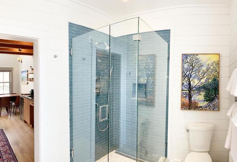Quarto Deluxe, Best Bower