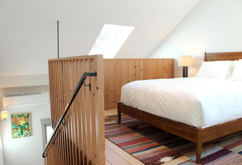 Quarto Deluxe, Best Bower