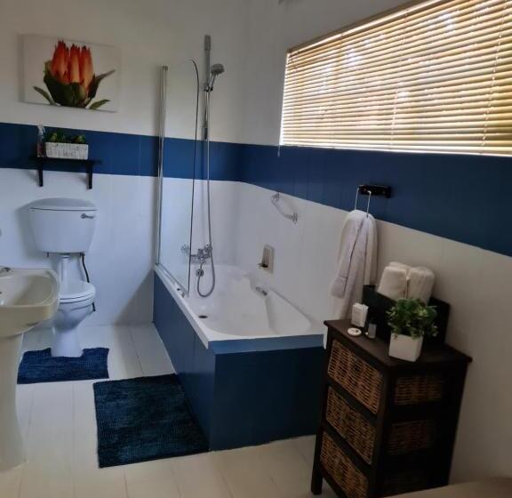 Номер Deluxe, The Garden Inn Guesthouse