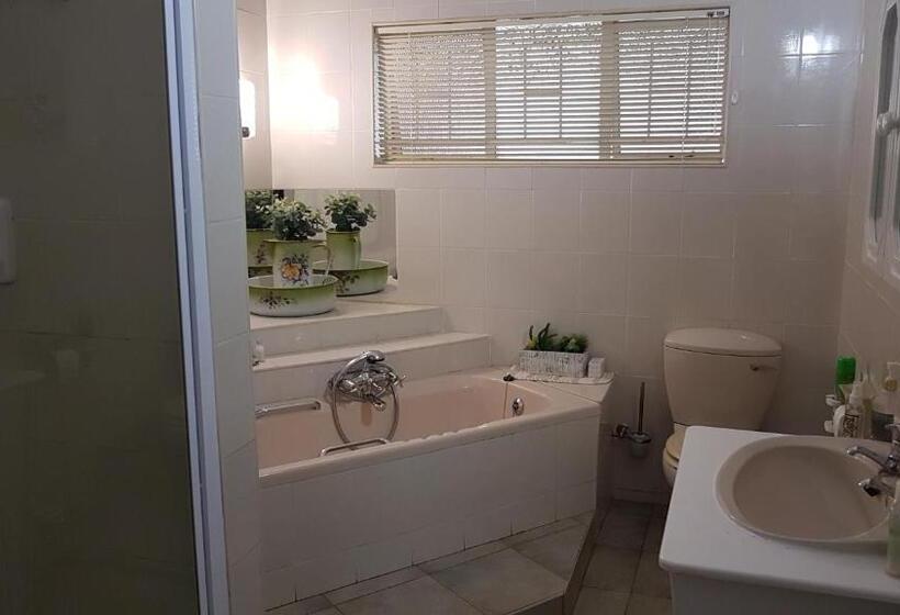 Номер Стандарт, The Garden Inn Guesthouse
