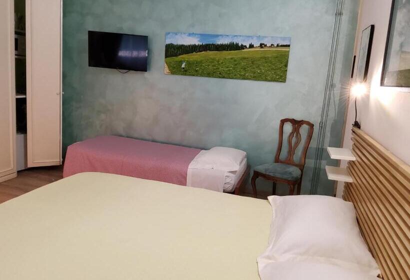 اتاق استاندارد سه نفره, Annadia Sweet Home B&b