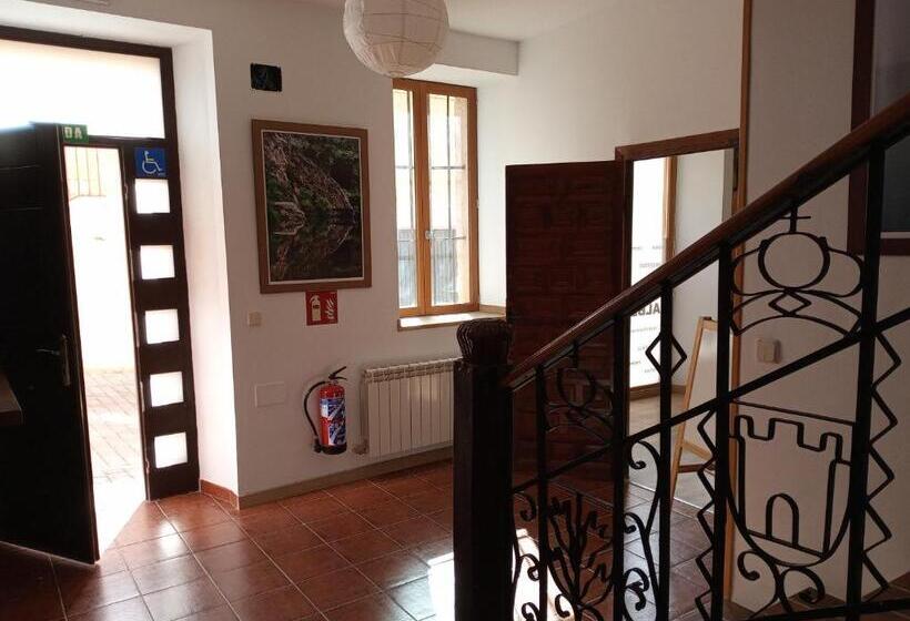 Четырехместный Номер Стандарт, Albergue Fresno De Cantespino   La Tormenta