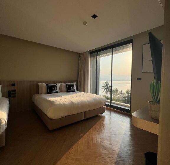 Семейный Номер, M2 Hotel Waterside