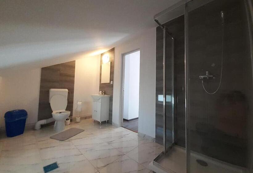 اتاق استاندارد با چشم‌انداز کوهستان, Casa La Andrei