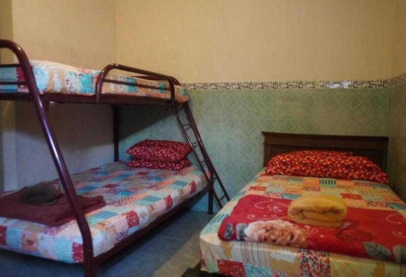 Номер Economy, Nadyah Syariah Homestay