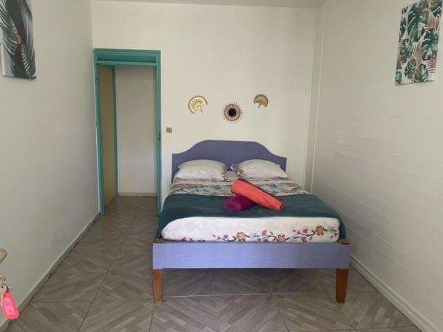 اتاق استاندارد با چشم‌انداز استخر, Residence Chez Marraine Maison Bertili