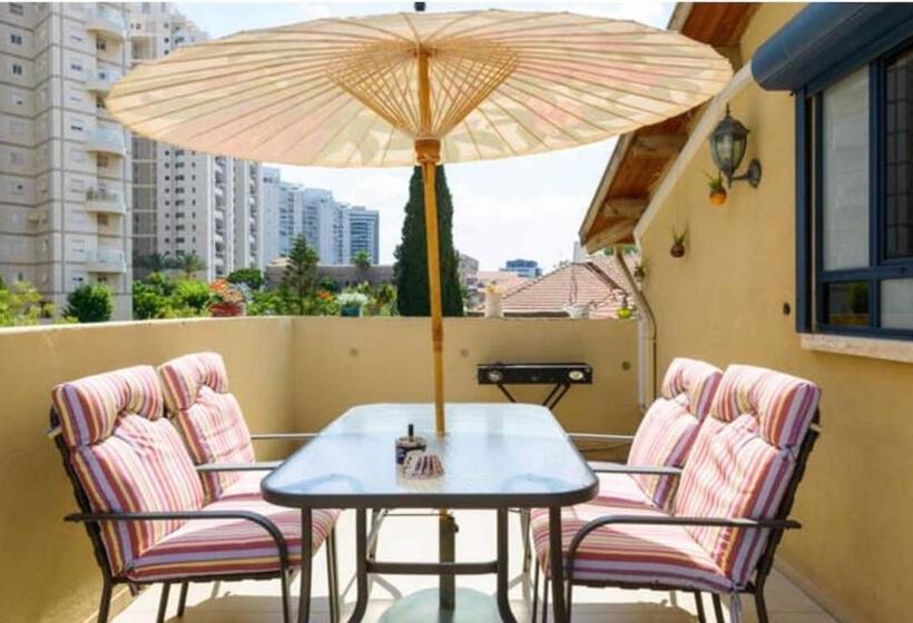 Suite Familiar, Judith S Place   Stylish Apartments