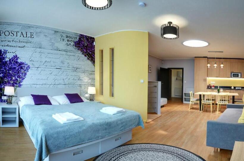 سوییت خانوادگی, Apartmány Adam