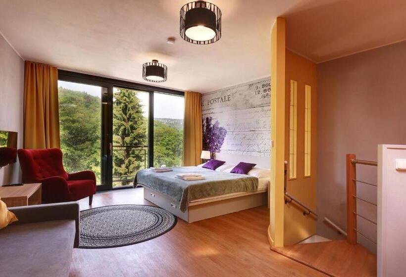 سوییت خانوادگی, Apartmány Adam