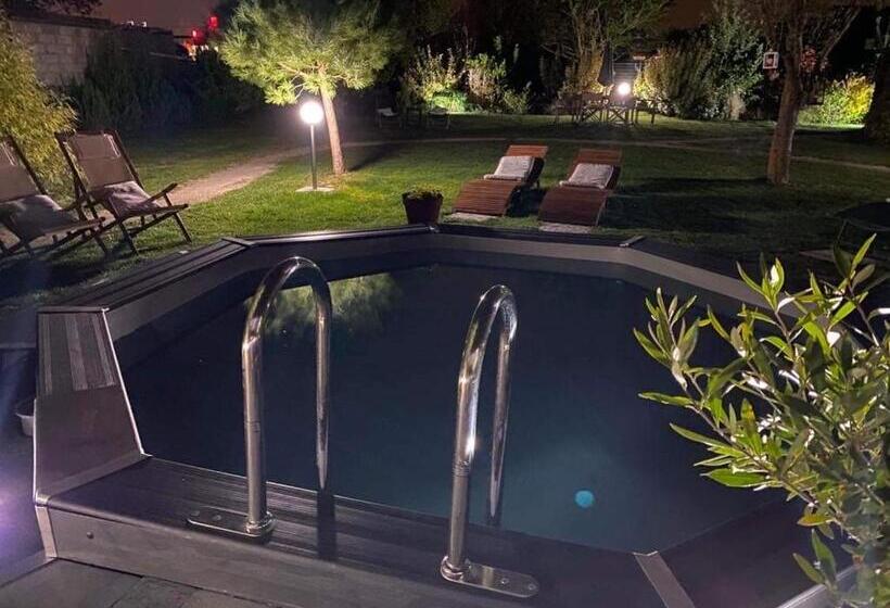 Четырехместный Номер Deluxe, Au Domaine Fresnois