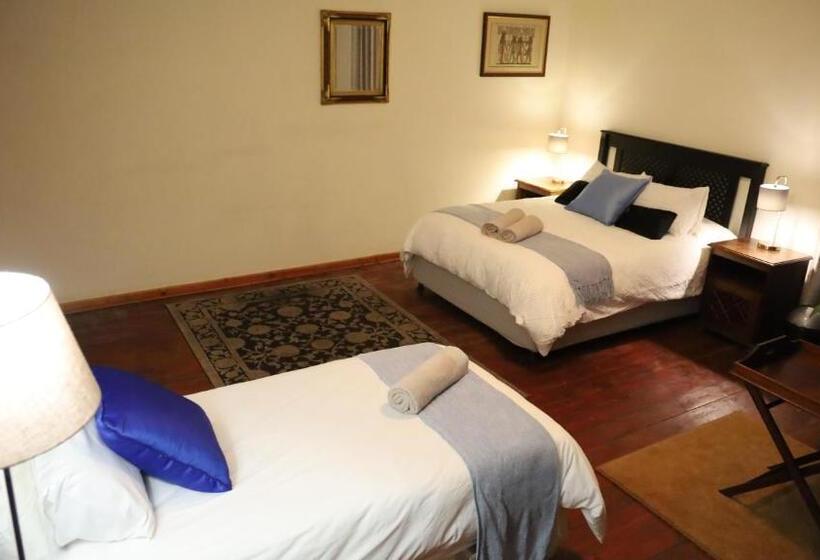 اتاق استاندارد چهار تخته, The Oak Potch Guesthouse