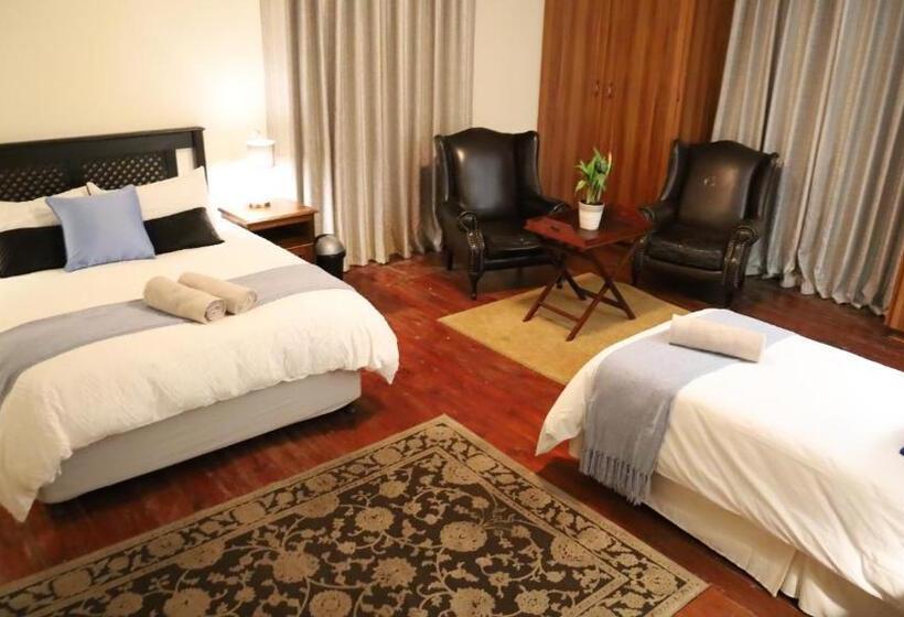 اتاق استاندارد چهار تخته, The Oak Potch Guesthouse