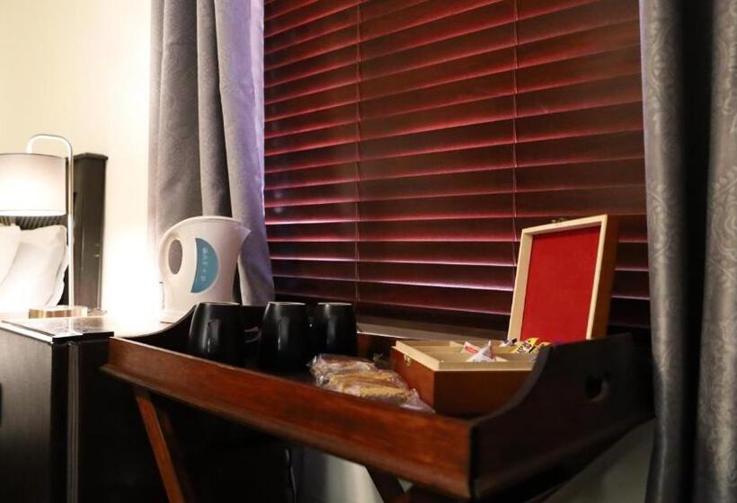 اتاق استاندارد چهار تخته, The Oak Potch Guesthouse