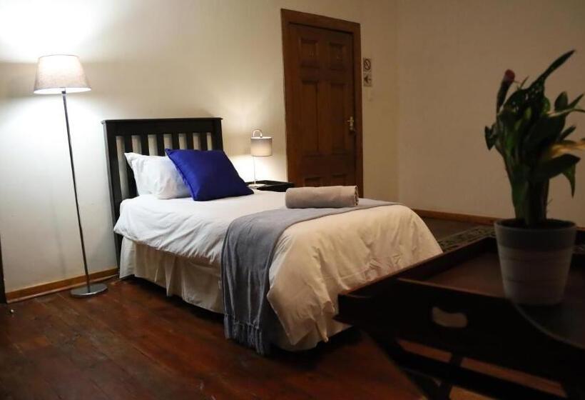اتاق استاندارد چهار تخته, The Oak Potch Guesthouse