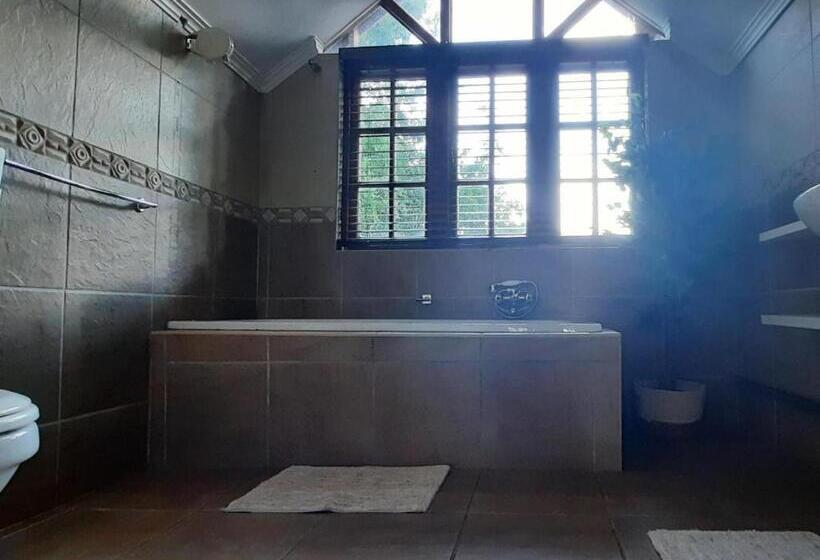 اتاق خانوادگی, The Oak Potch Guesthouse