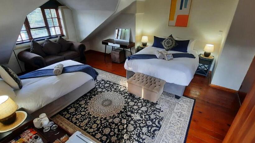 اتاق خانوادگی, The Oak Potch Guesthouse