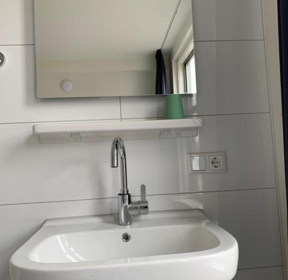Номер Стандарт, Kleinschalig Hostel In Deventer, Hartje Stad, Aan De Ijssel