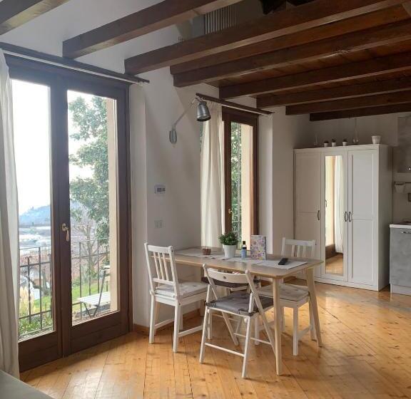 1 Bedroom Apartment Lake View, Casa Patrone