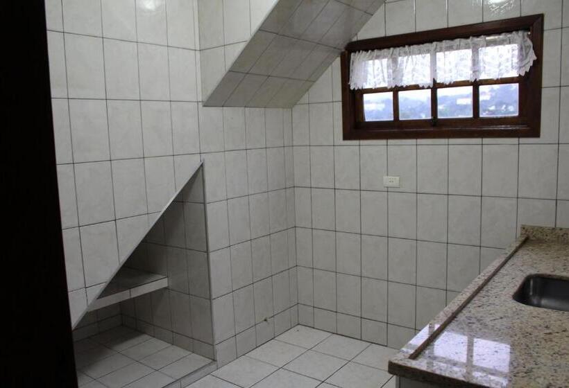 سوییت خانوادگی, Velinn Pousada Casa De Campos Mountain House