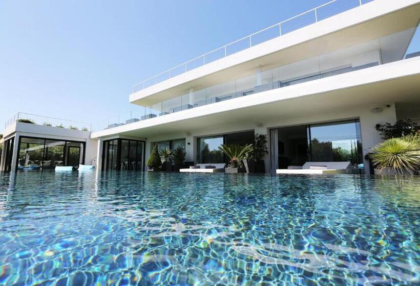 Quarto Deluxe Vista Mar, Villa Miami