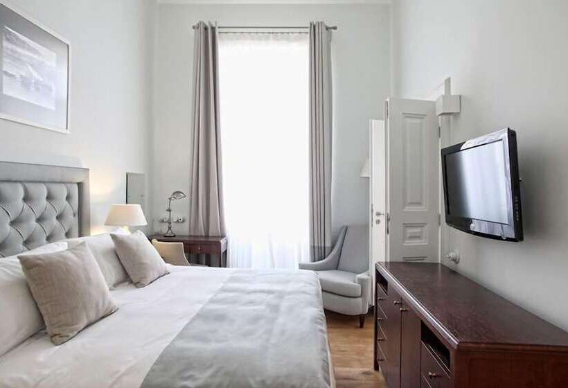 اتاق لوکس با چشم‌انداز دریا, Poseidonion Grand