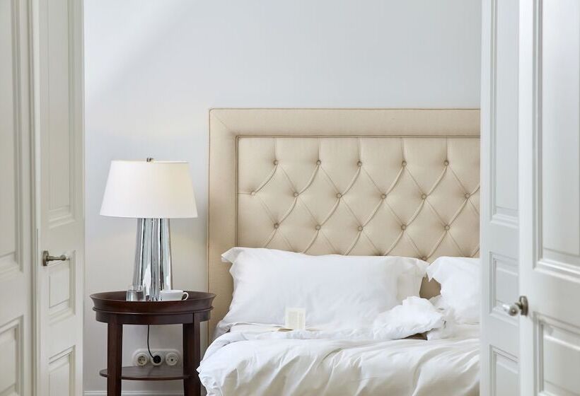 اتاق لوکس با چشم‌انداز دریا, Poseidonion Grand