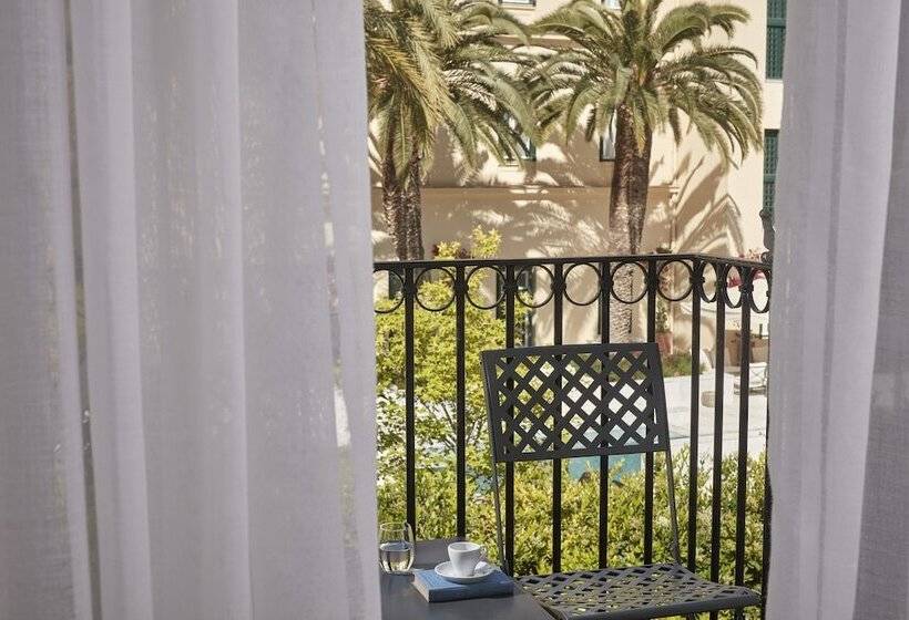 سوییت با استخر, Poseidonion Grand