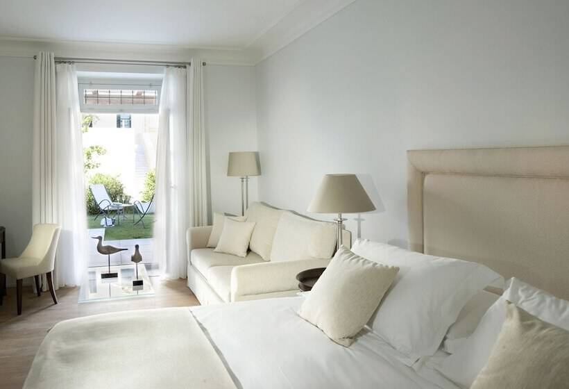 سوییت با استخر, Poseidonion Grand