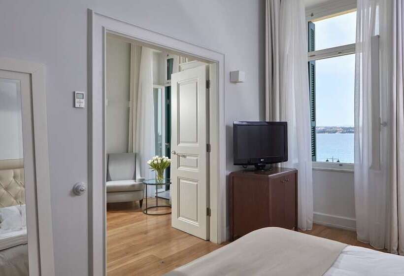 سوییت, Poseidonion Grand
