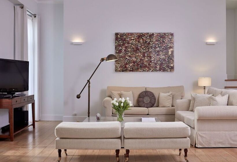 سوئیت رویال, Poseidonion Grand