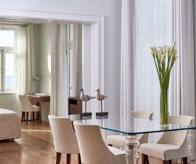 سوئیت رویال, Poseidonion Grand