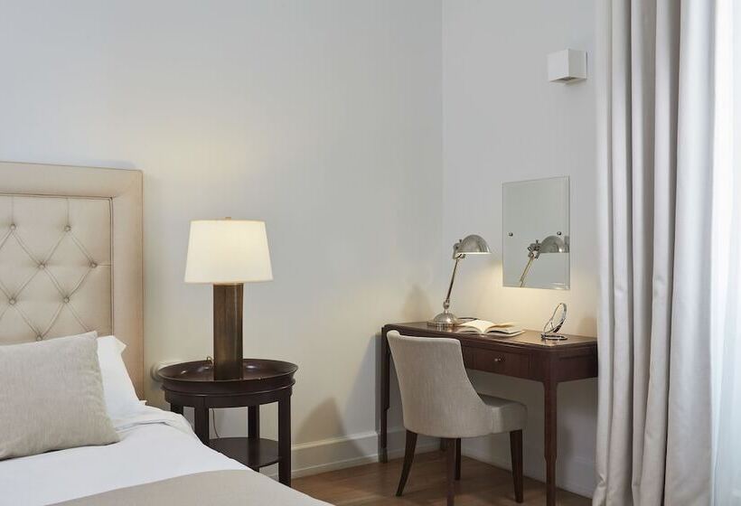 سوییت سوپریور, Poseidonion Grand